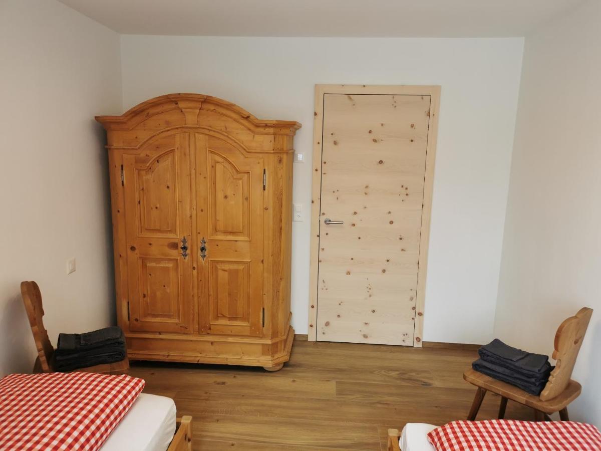 Ferienwohnung Pontresina - Chesa Andrea - Gartensitzplatz Buitenkant foto