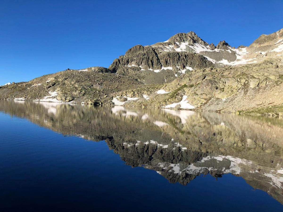 Ferienwohnung Pontresina - Chesa Andrea - Gartensitzplatz Buitenkant foto